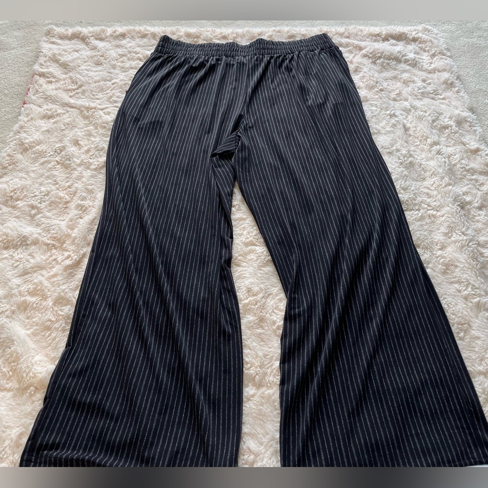 Maurice’s flowing dress pant